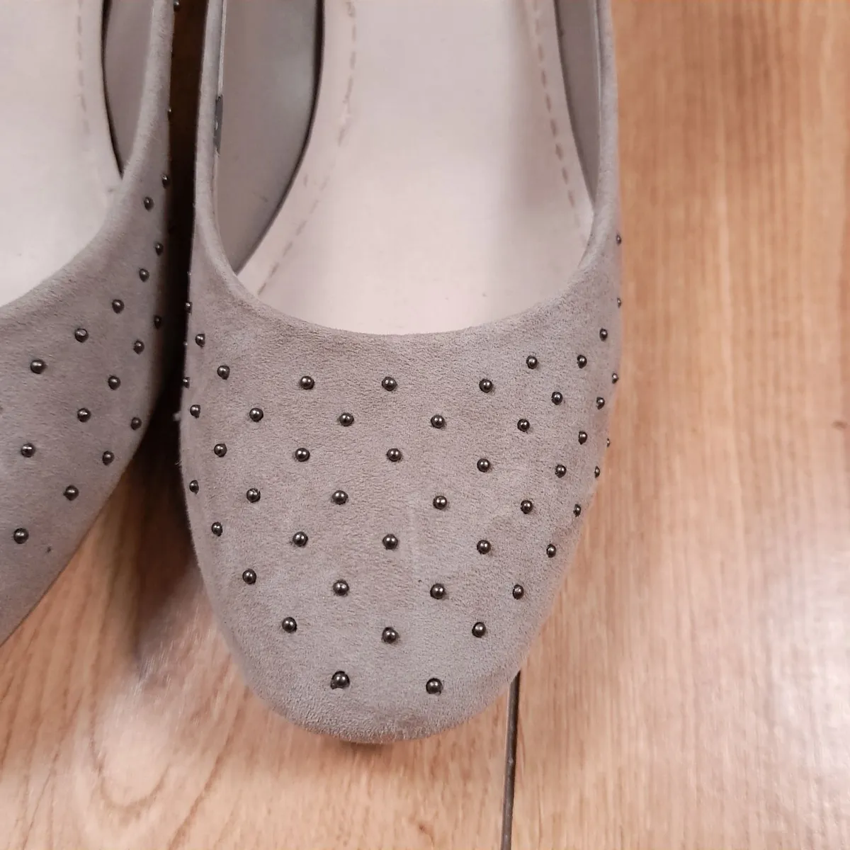 Clarks Taupe Suede Studded Block Heels 4UK/37EU - Image 4