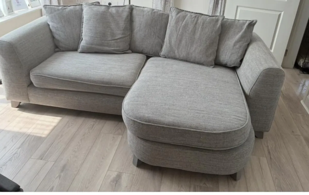 DFS 4-Seater Lounger Sofa – Light Grey – Excellent - Image 1