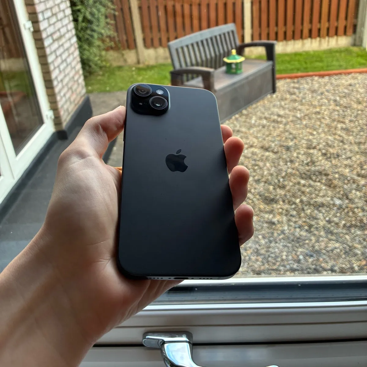 iPhone 15 Plus - Image 3