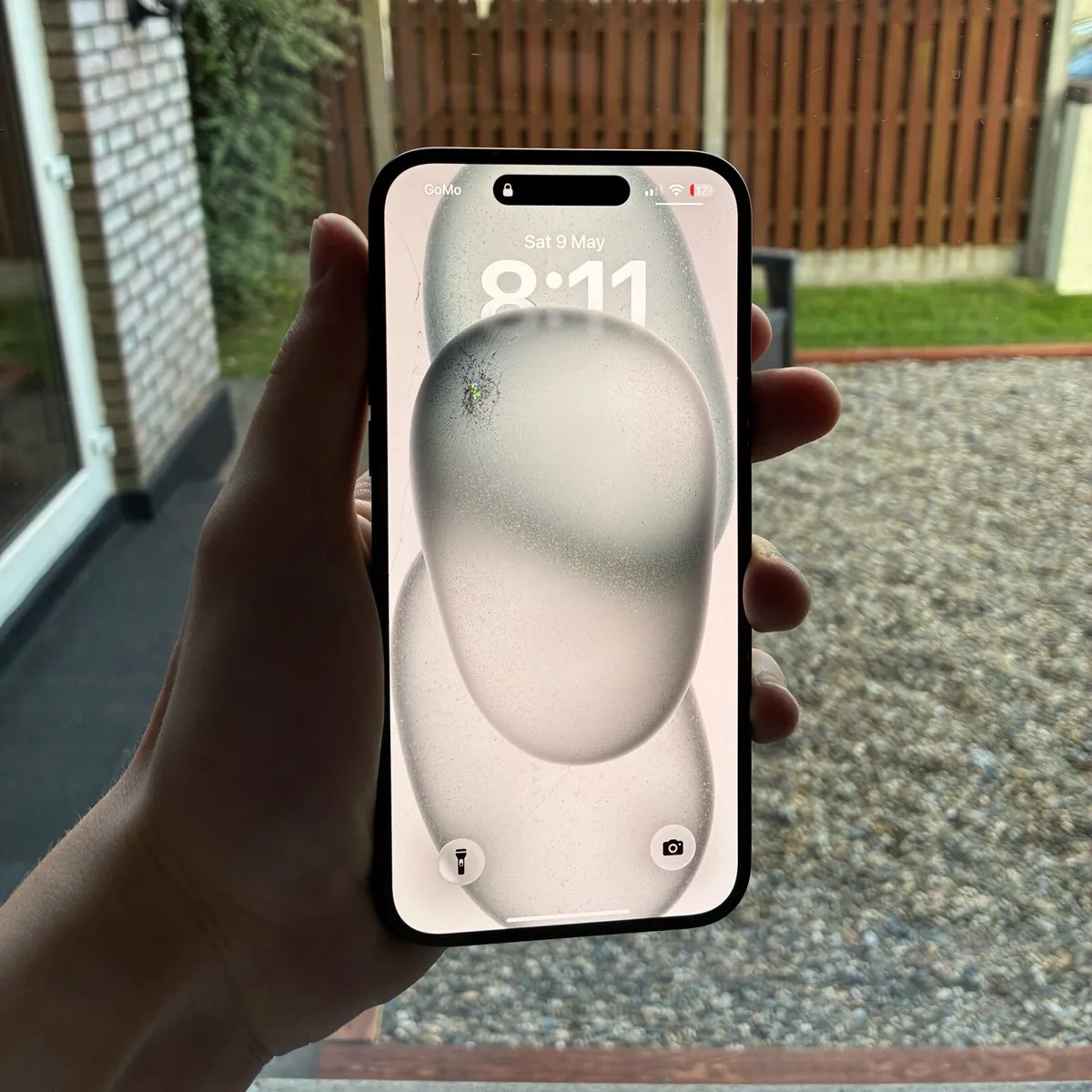 iPhone 15 Plus - Image 2