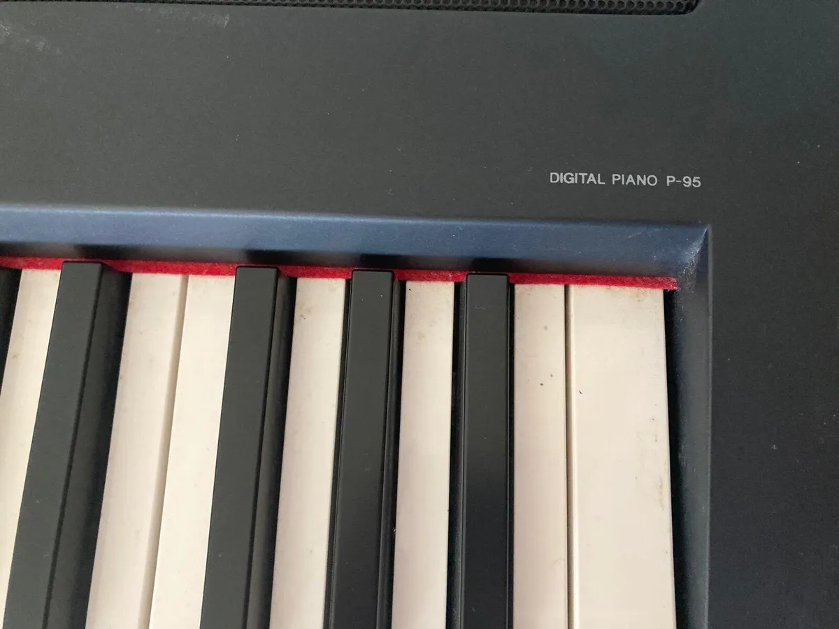 Yahama keyboard - Image 3