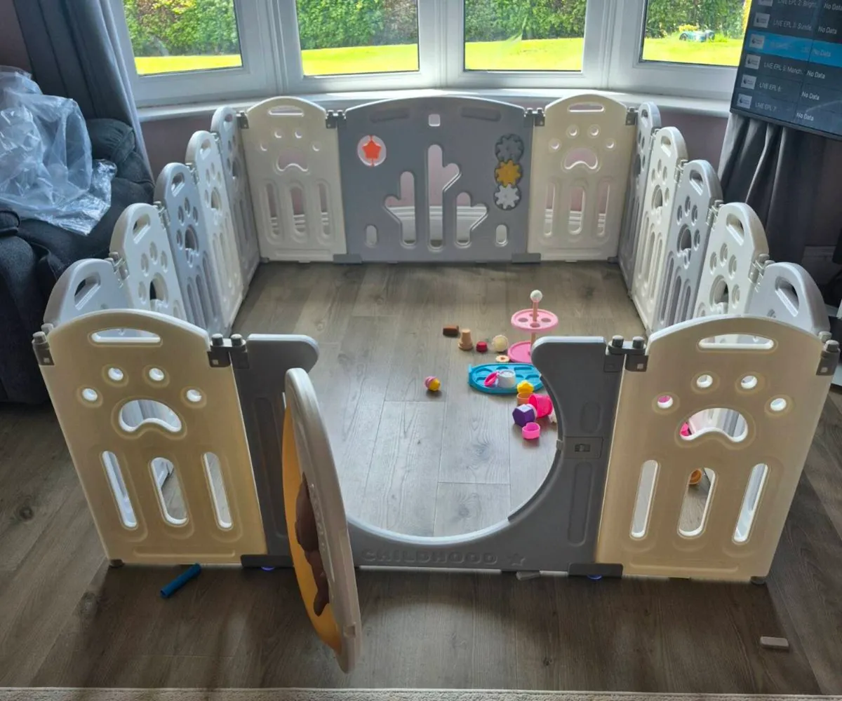 Bezou Sleepy Bear Activity Folding Playpen - Image 3