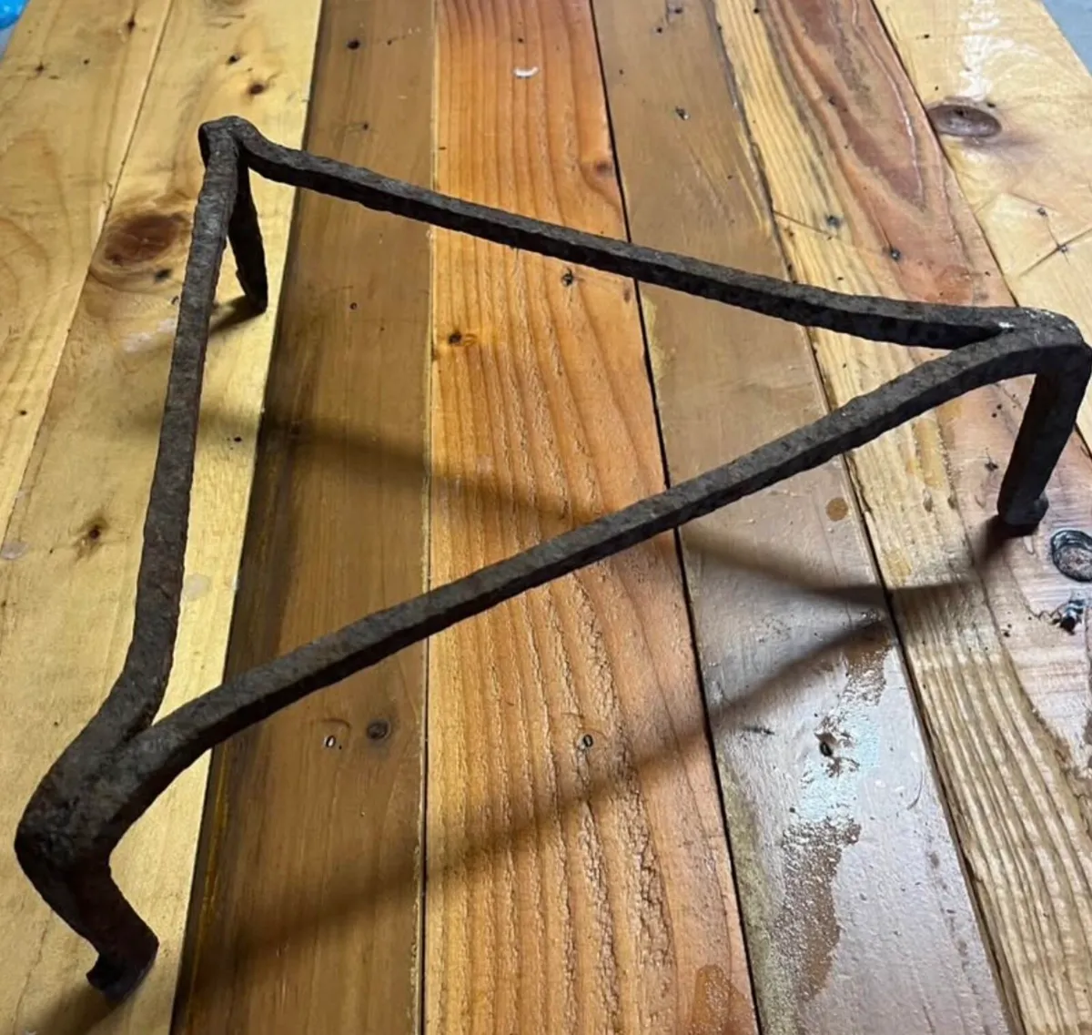 Antique hand forged iron trivet - Image 2
