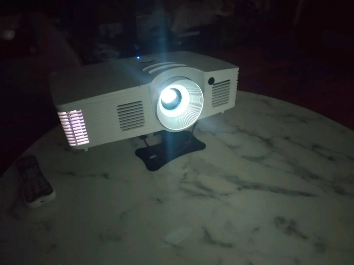 Optoma HD25 1080p 3D (lamp w/ housing required) - Image 1