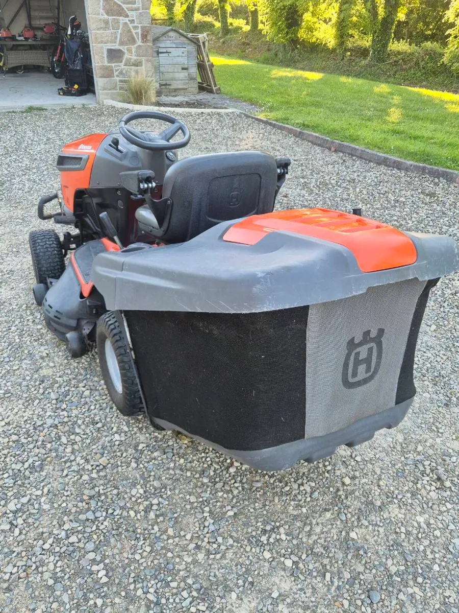 Ride on Lawnmower - Image 2