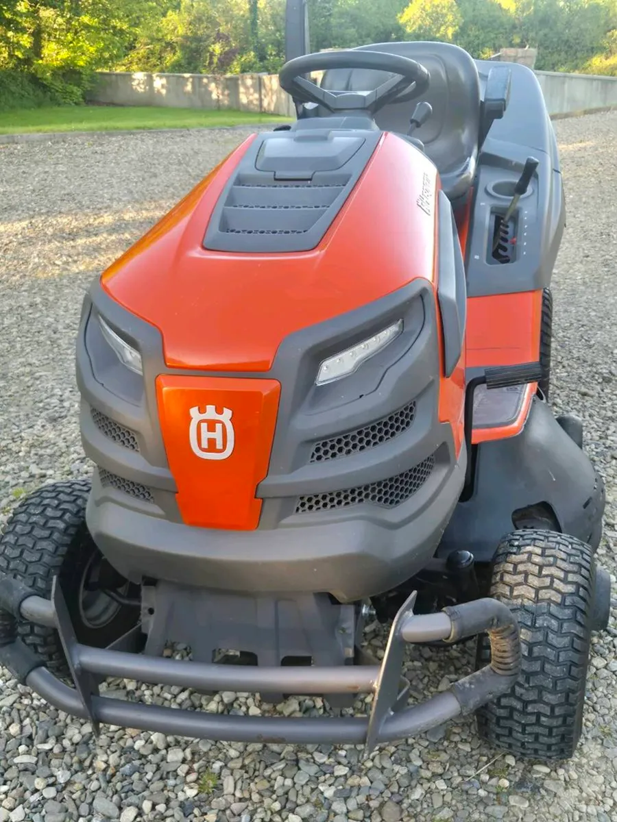 Ride on Lawnmower - Image 4