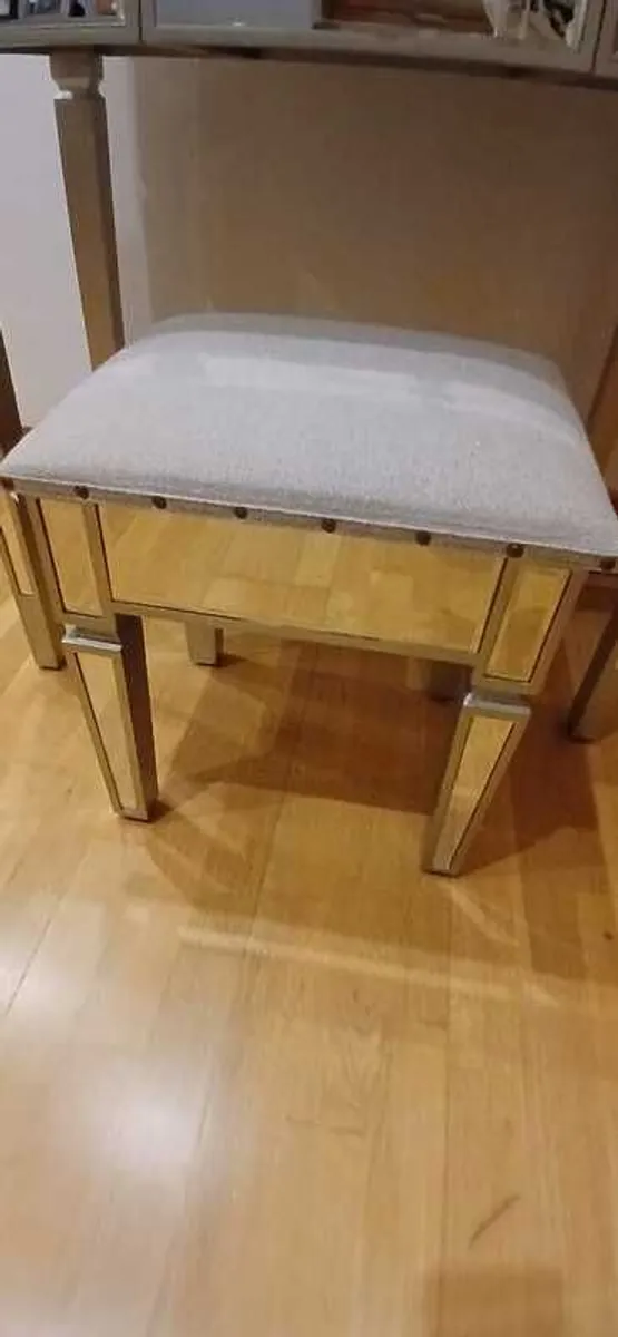 Dressing Table - Image 3