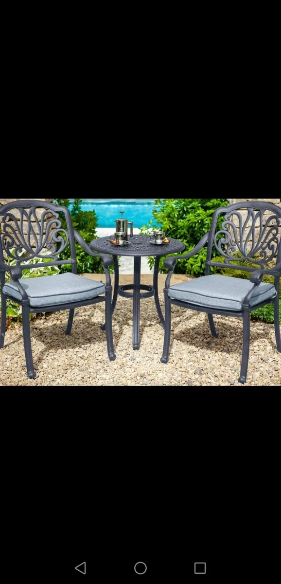 Brand New Hartman Cast Alum. Antique Grey Bistro - Image 1