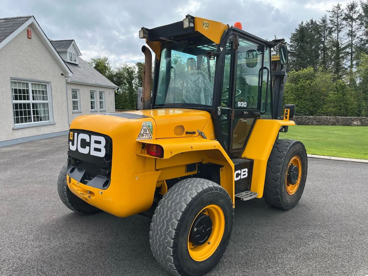2022 JCB 930 rough terrain - Image 2