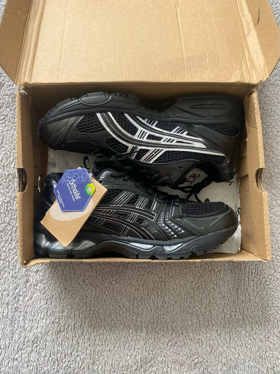 ASICS Gel-Kayano 14 UK 8.5 - Image 1