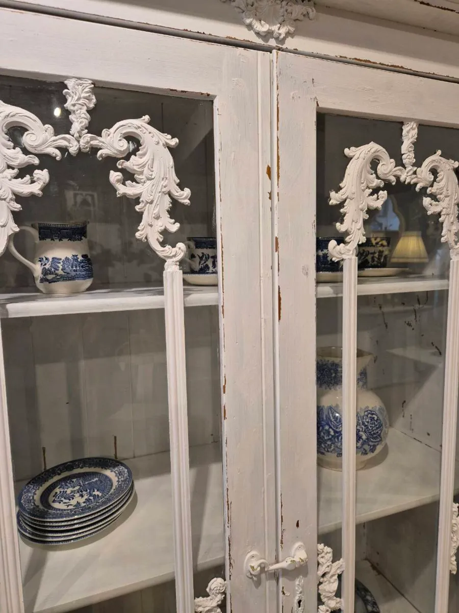 Cupboard - Image 2