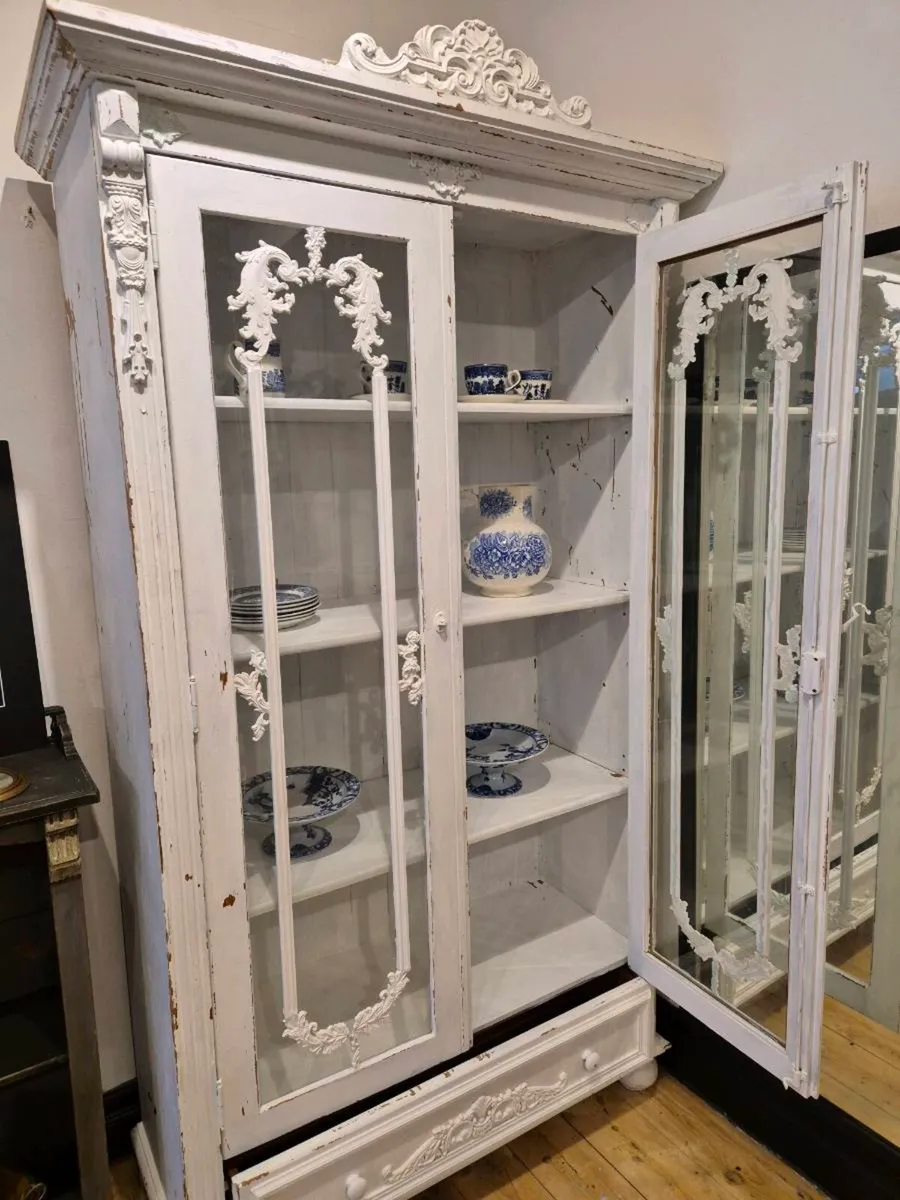 Cupboard - Image 3