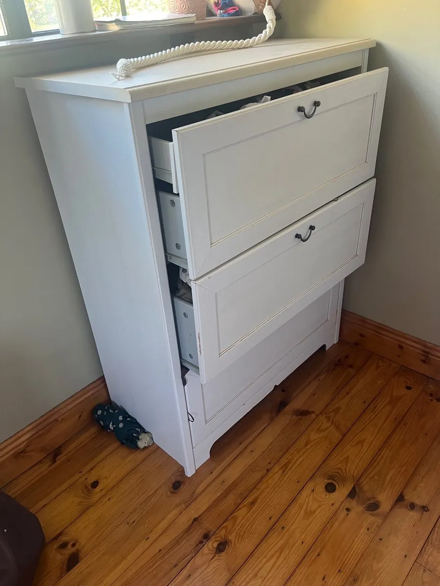 Chest of drawers - Image 1