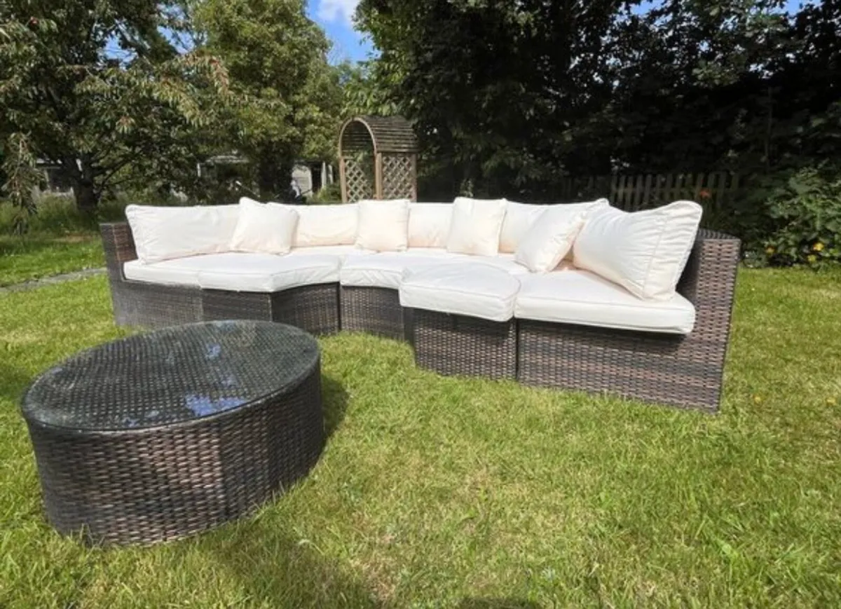 Giardino Half Moon Garden Furniture set - Image 3