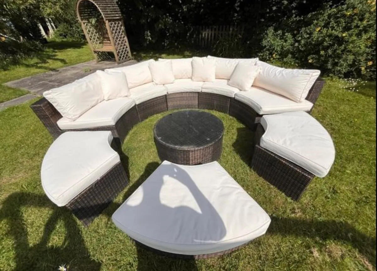 Giardino Half Moon Garden Furniture set - Image 4