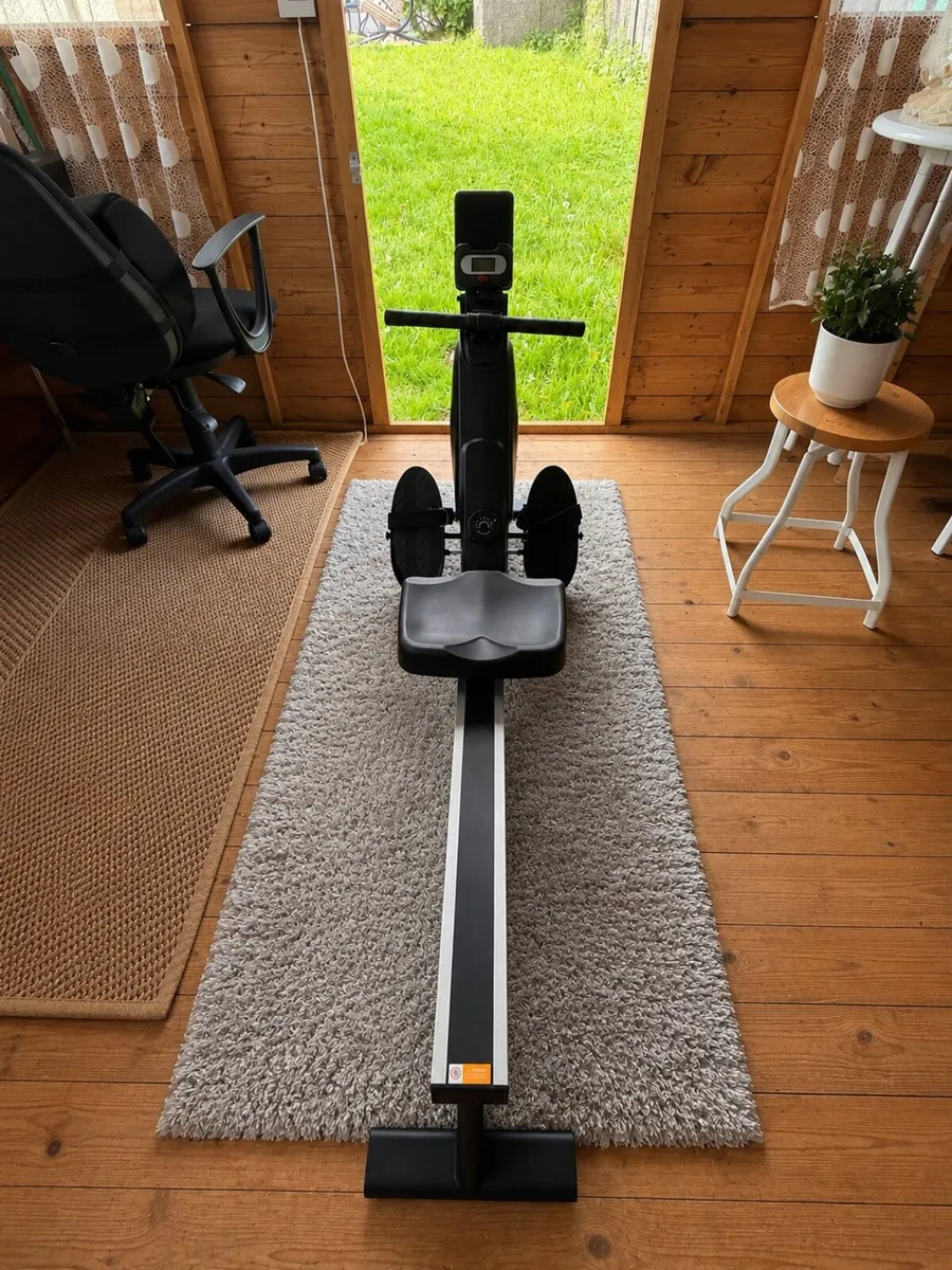 Home Rowing Machine - Image 2