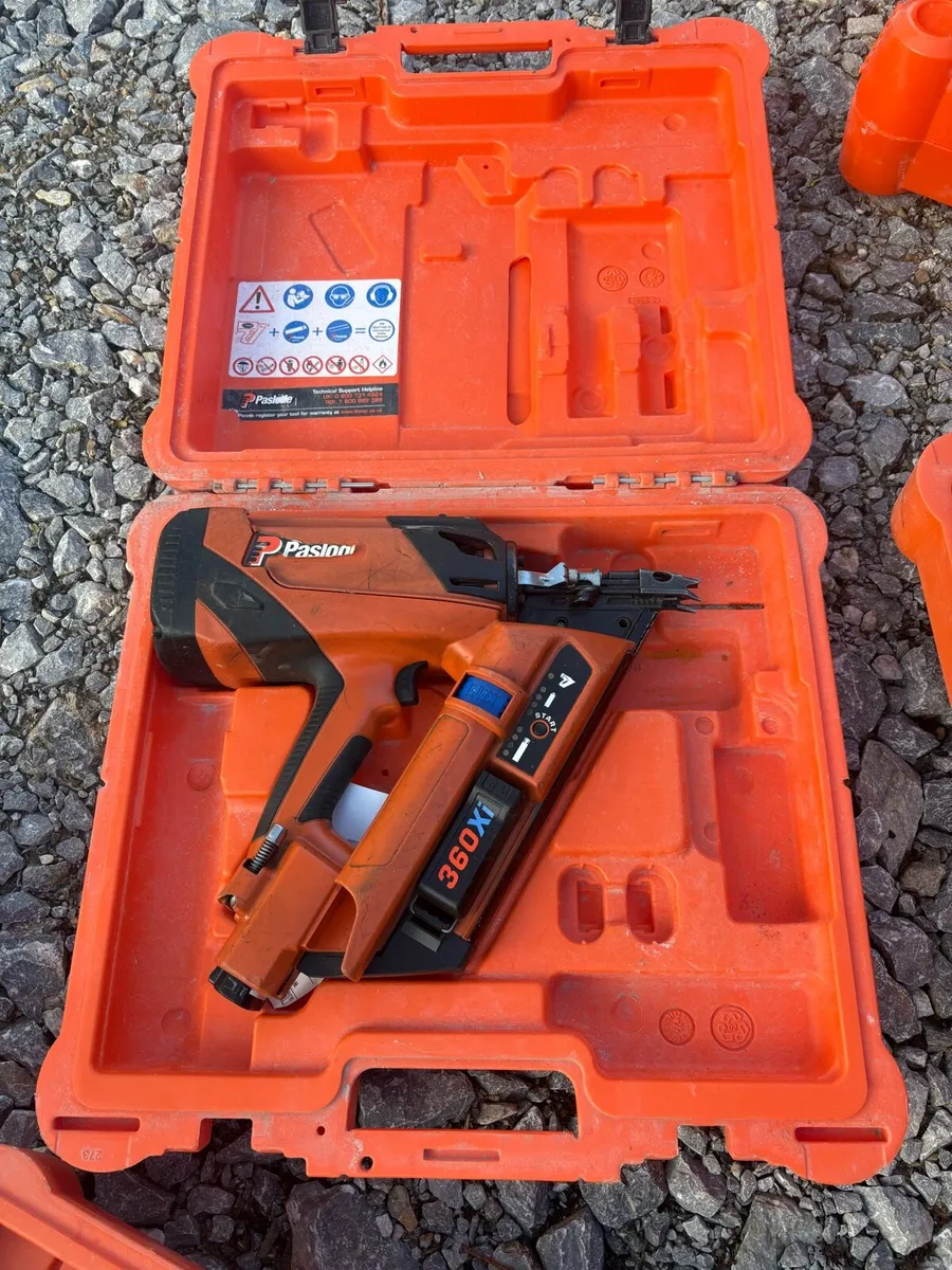 Paslode 1st fix guns - Image 1