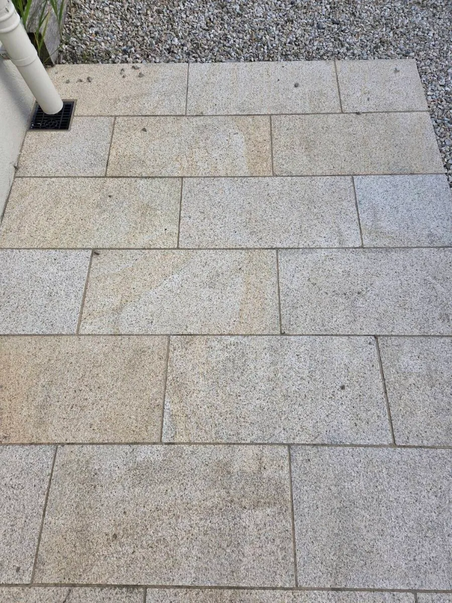 60 Gold/Yellow Granite Paving Slabs - Image 3