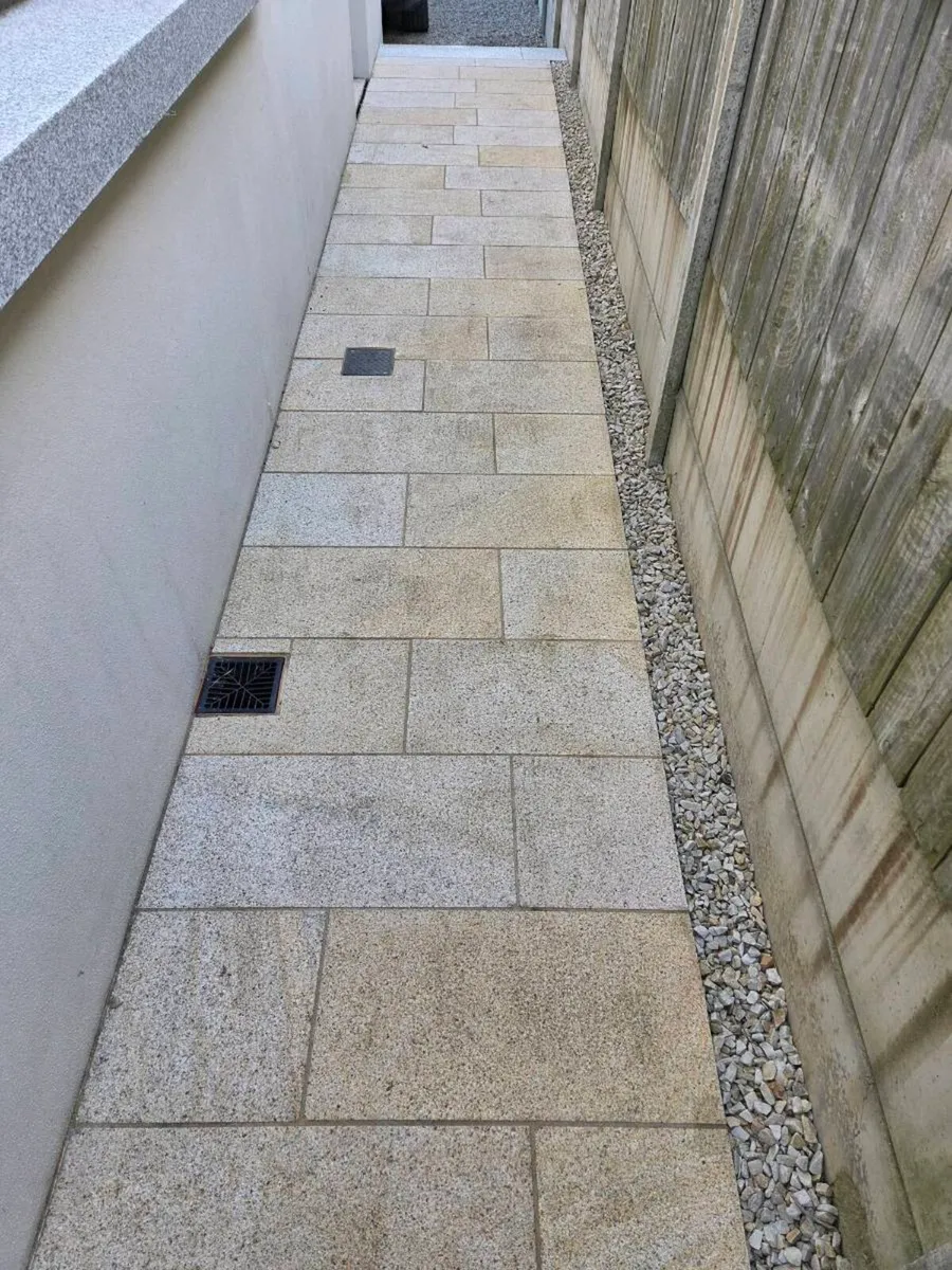 60 Gold/Yellow Granite Paving Slabs - Image 2