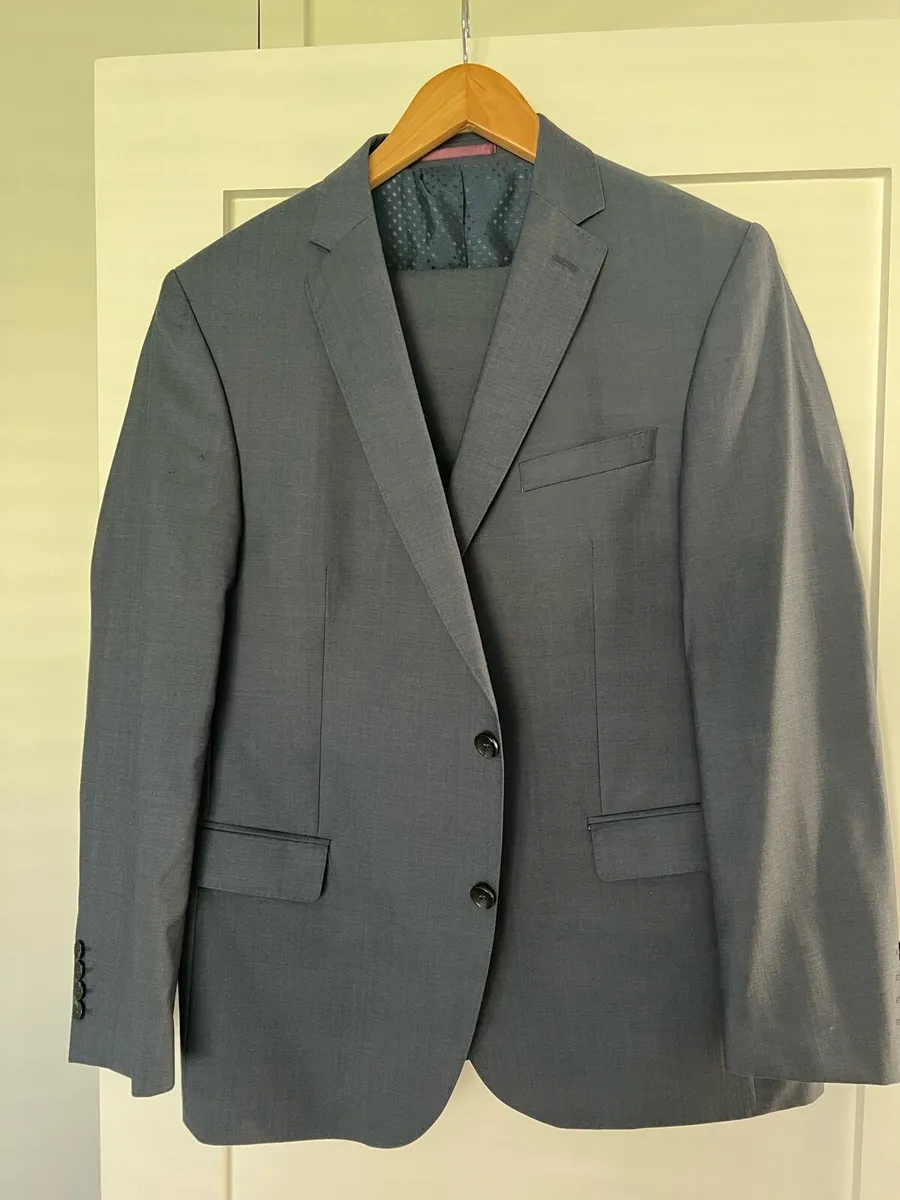 New blue suit - Image 1