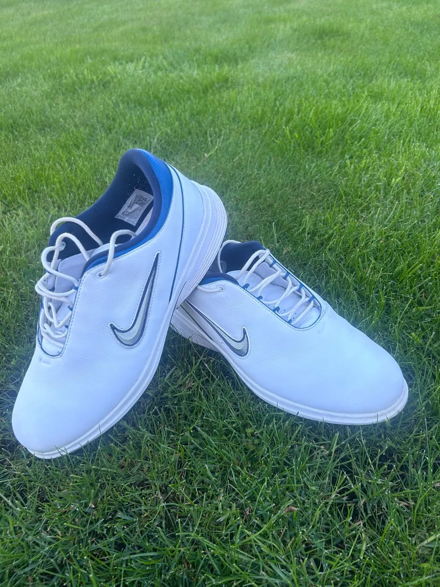 Nike victory tour golf shoes - Image 1