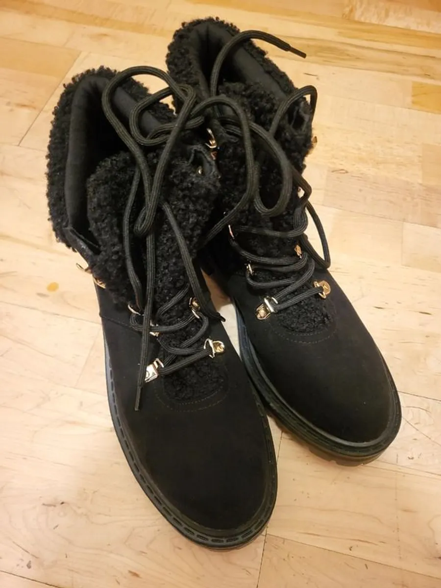 Ladies black ankle boots  size 8 brand new - Image 4