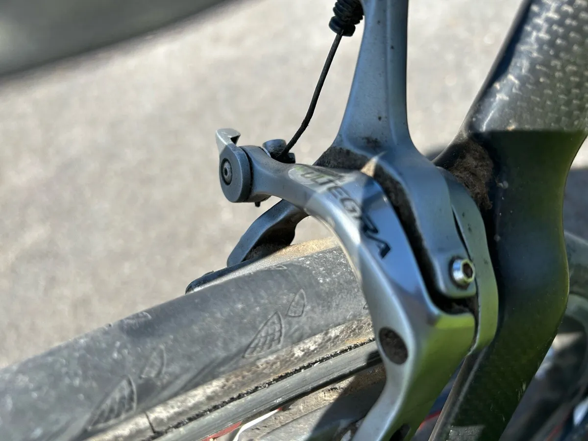FELT Z2 Carbon Road Bike - Image 4