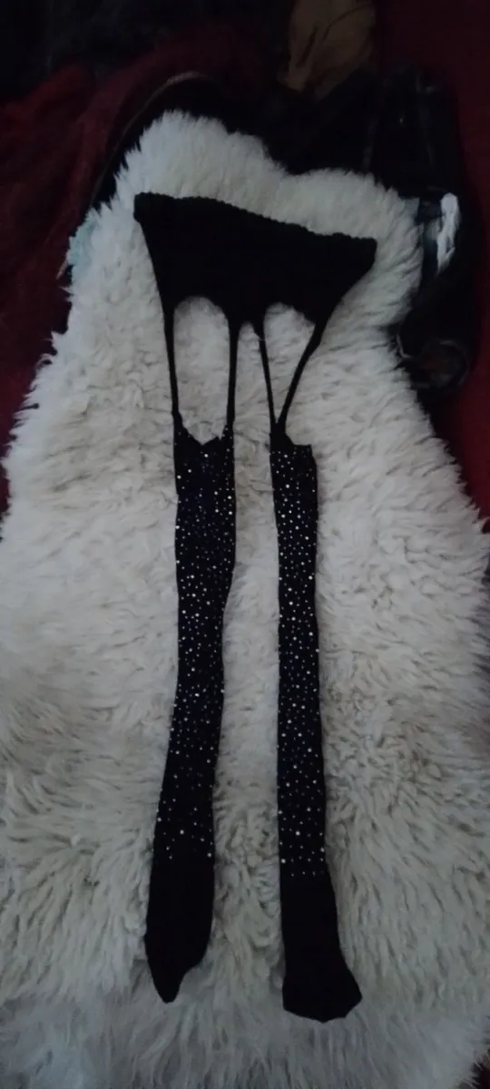 Crossdresser ? Wigs lingerie - Image 3