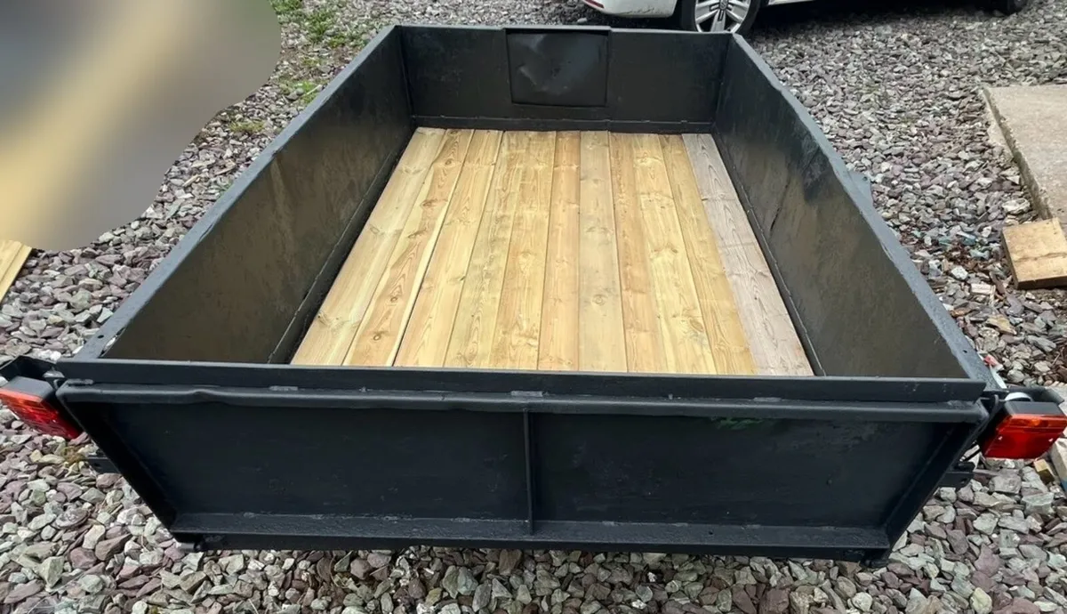 2 x Single axle trailers - Image 1