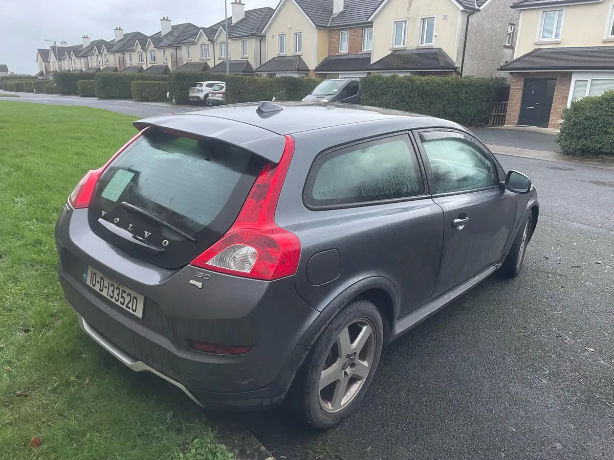 Car - Image 1