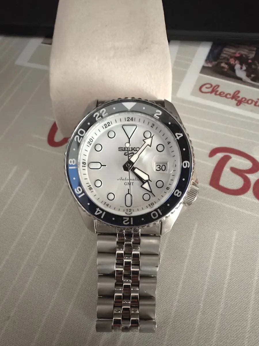 watch - Image 1
