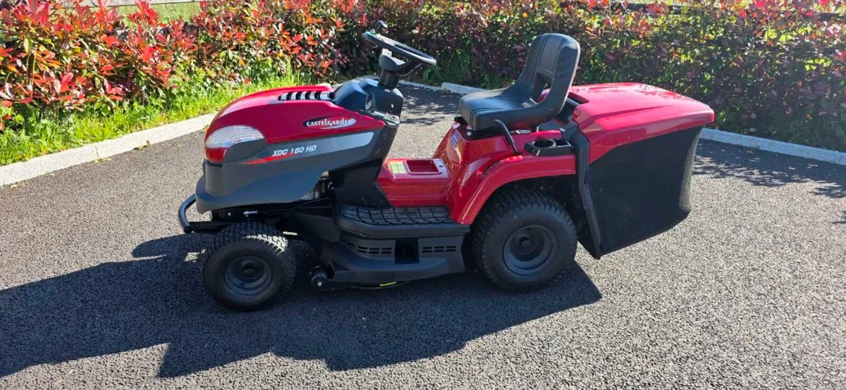 Castlegarden 150hd ride on mower - Image 1