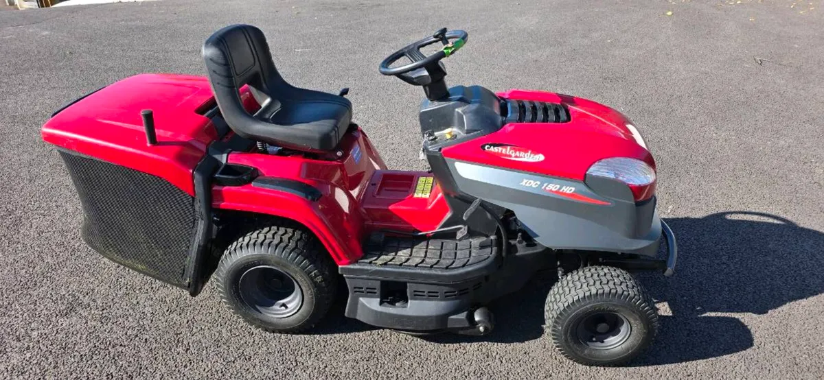 Castlegarden 150hd ride on mower - Image 3