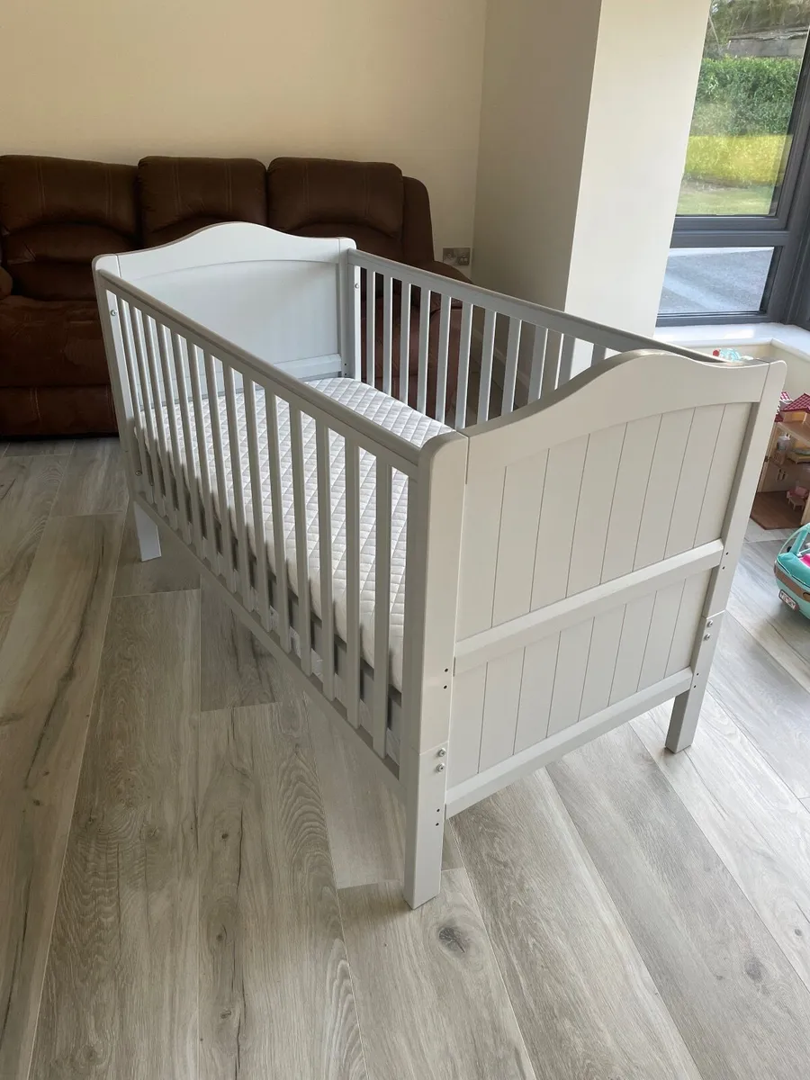 Babylo  Ella Cot Bed - Image 1