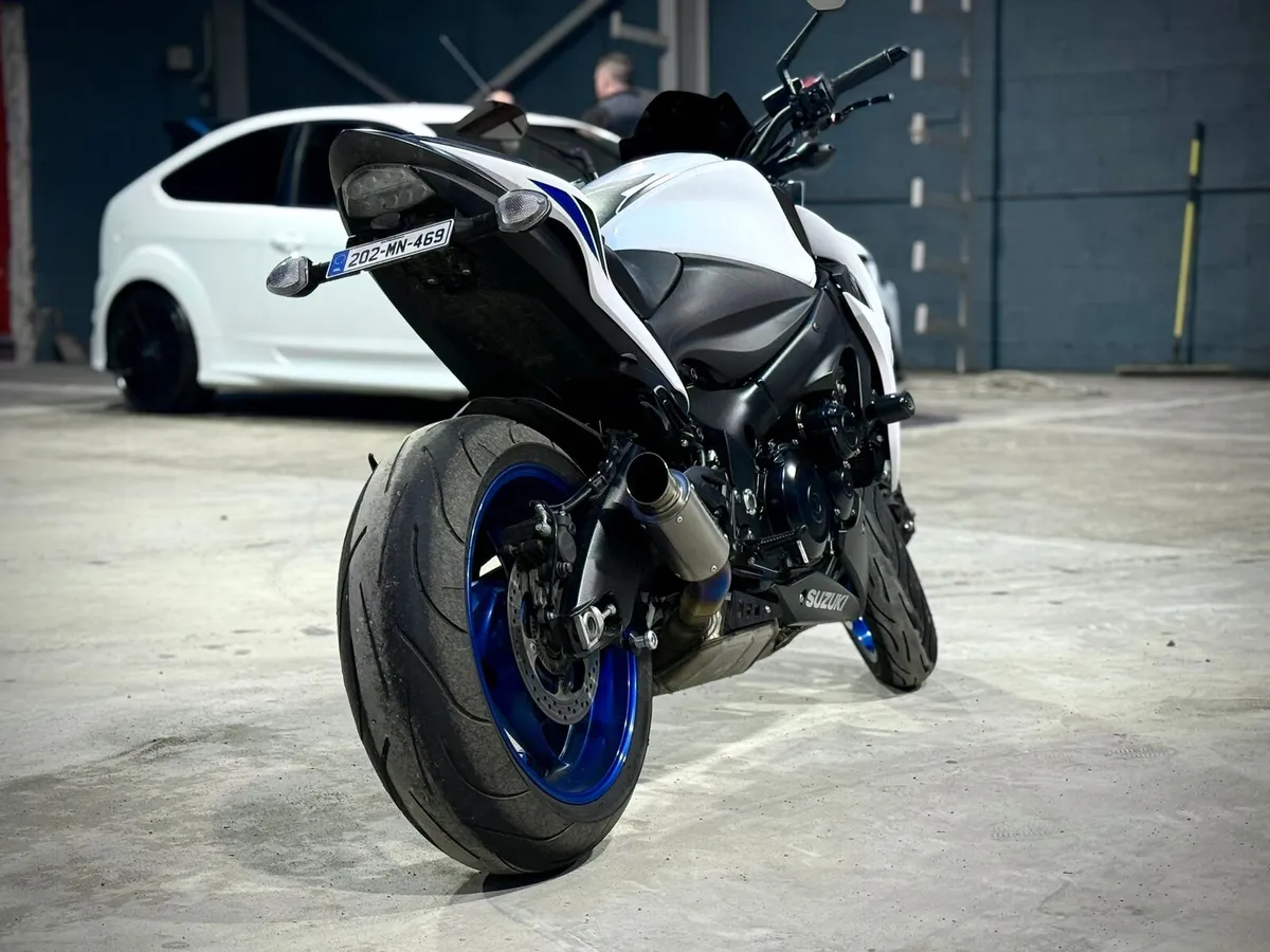 Suzuki gsxs 1000 - Image 4