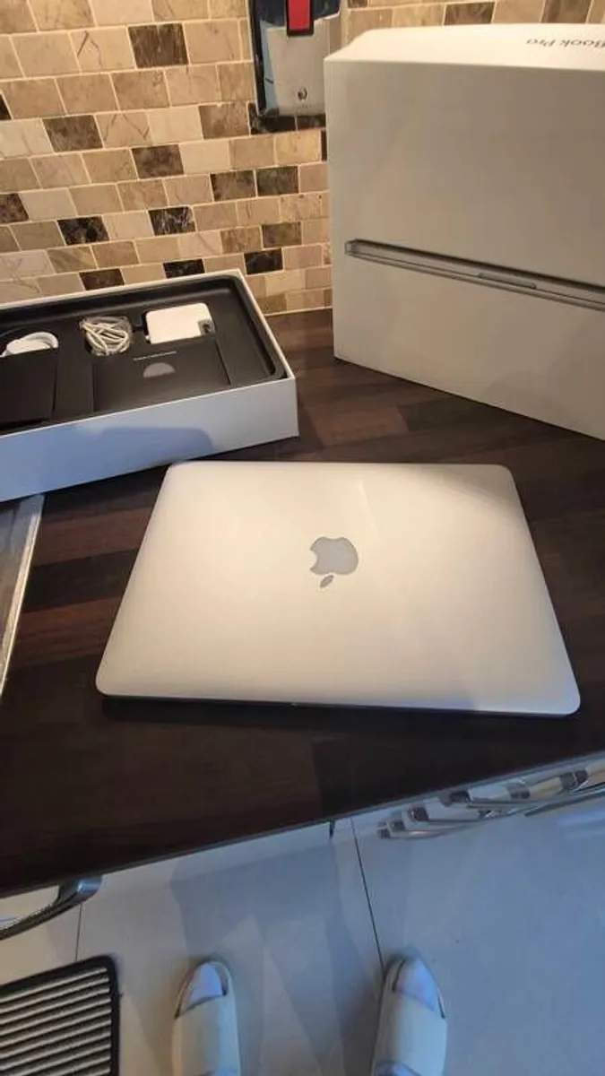 Apple MacBook Pro 13" (late 2013) excellent condition, very well looked after - Image 2
