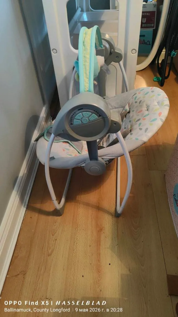 Baby bouncers x 2 - Image 2