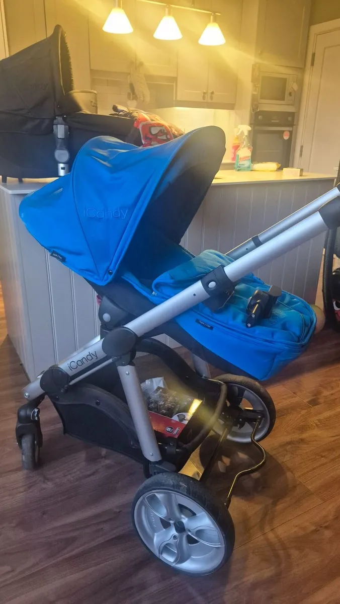 Icandy Apple 2 Pear travel system - Image 1