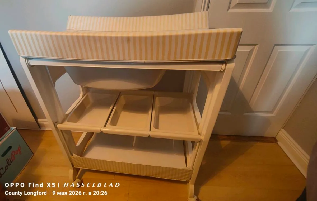 Changing table - Image 4