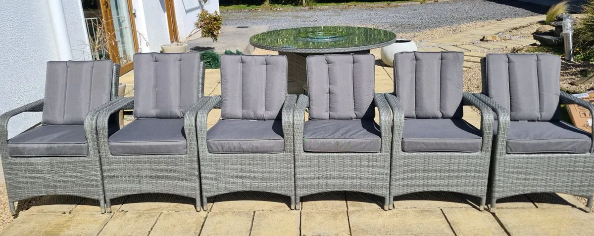 Rattan Garden Furniture - Image 4
