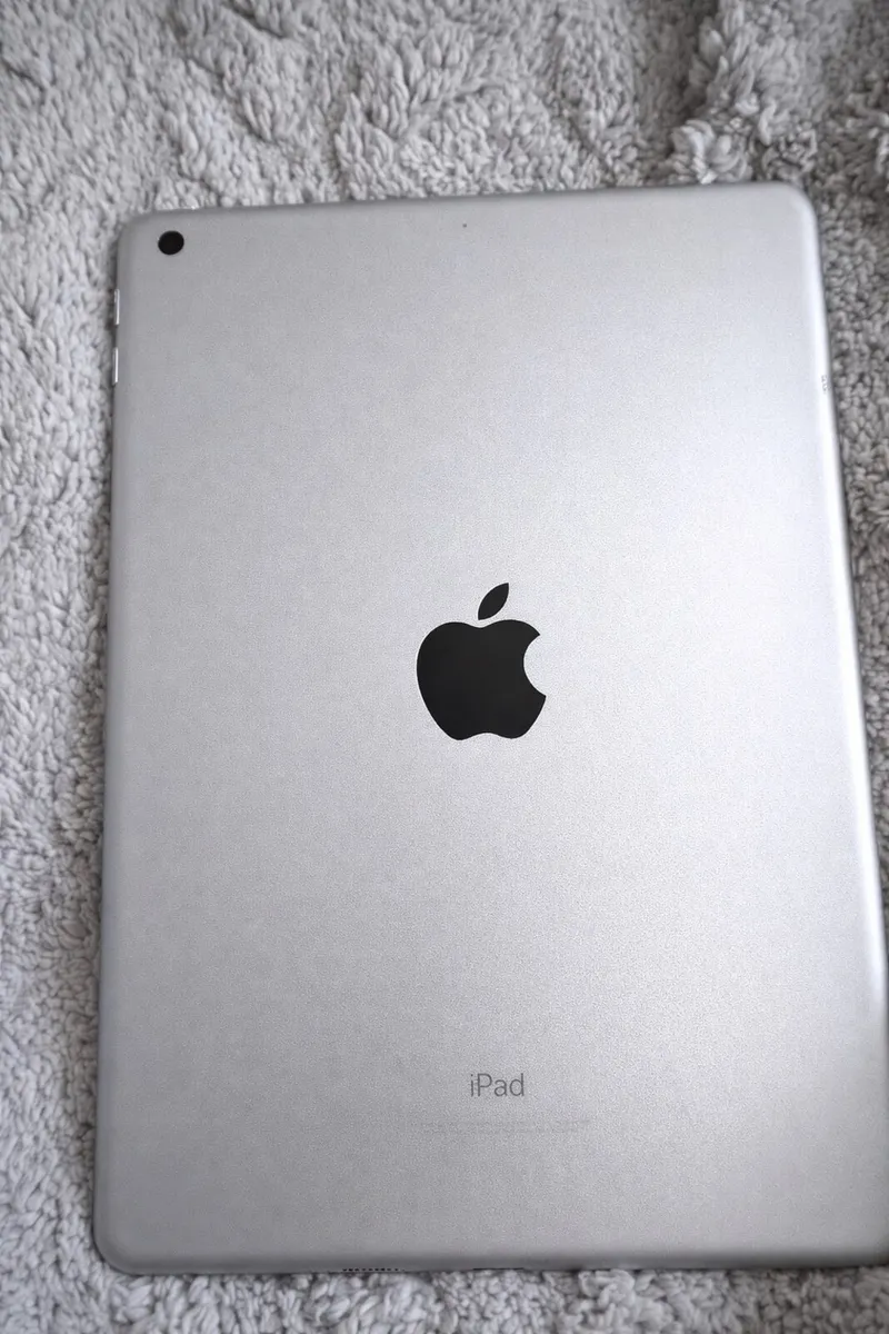 iPad 6th Generation, 128GB, Wi‑Fi model. - Image 1
