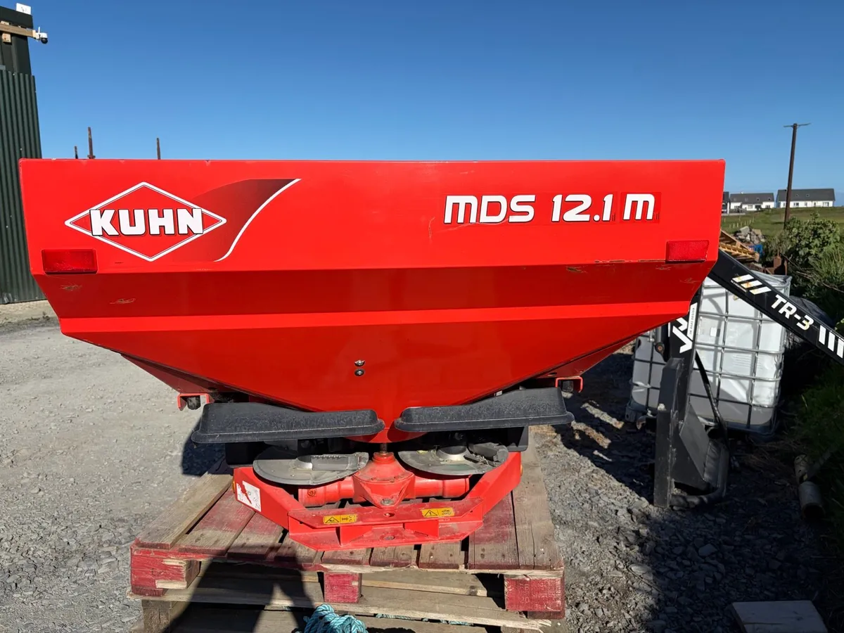 Kuhn / ranch spreader - Image 1
