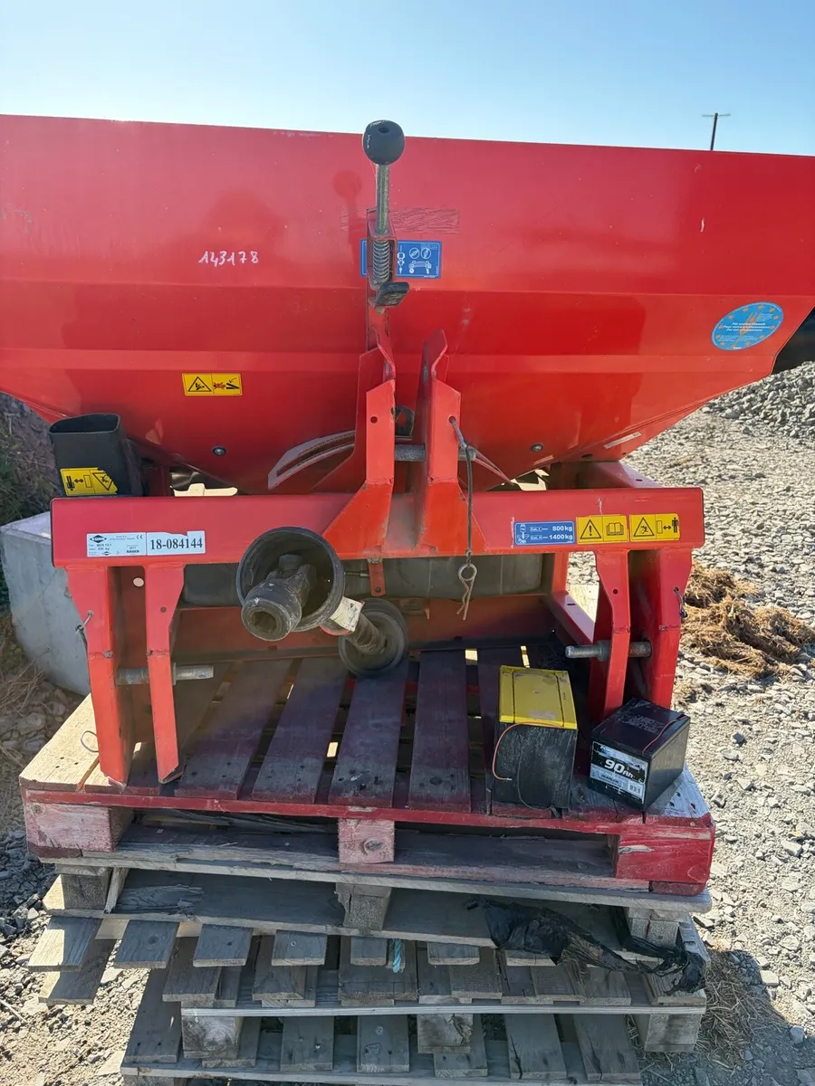 Kuhn / ranch spreader - Image 3