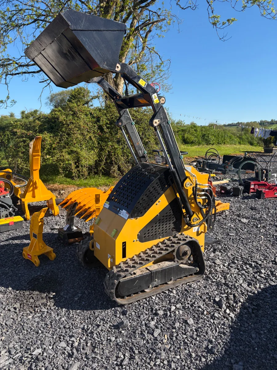 Unused Delano  stand on tracked skidsteer NO Vat - Image 2