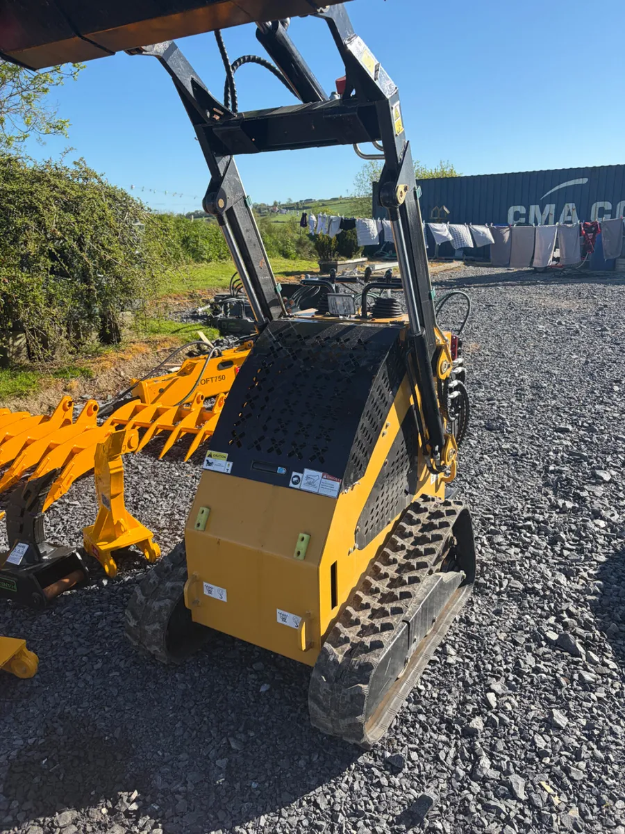 Unused Delano  stand on tracked skidsteer NO Vat - Image 3