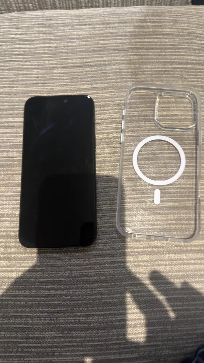 iPhone 16 Pro Max - Image 3