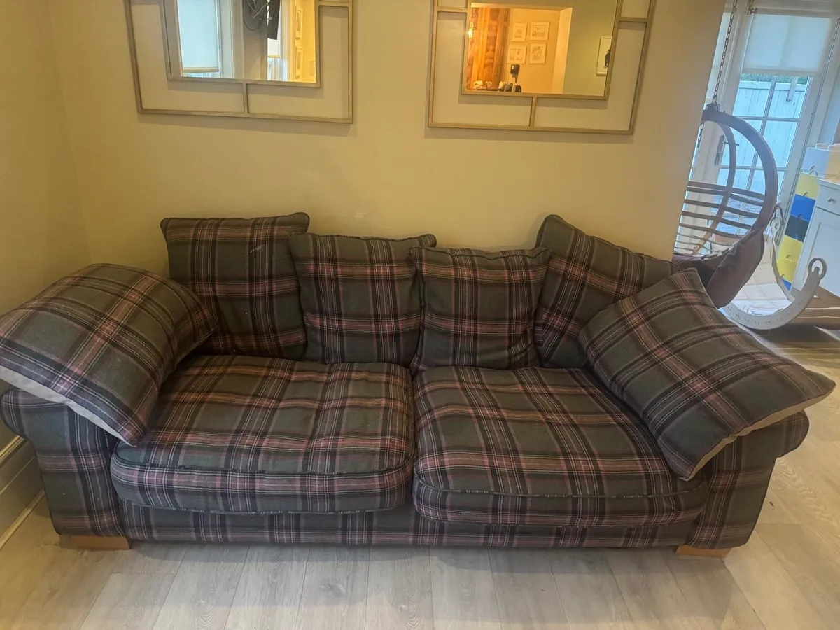 Couches - Image 4