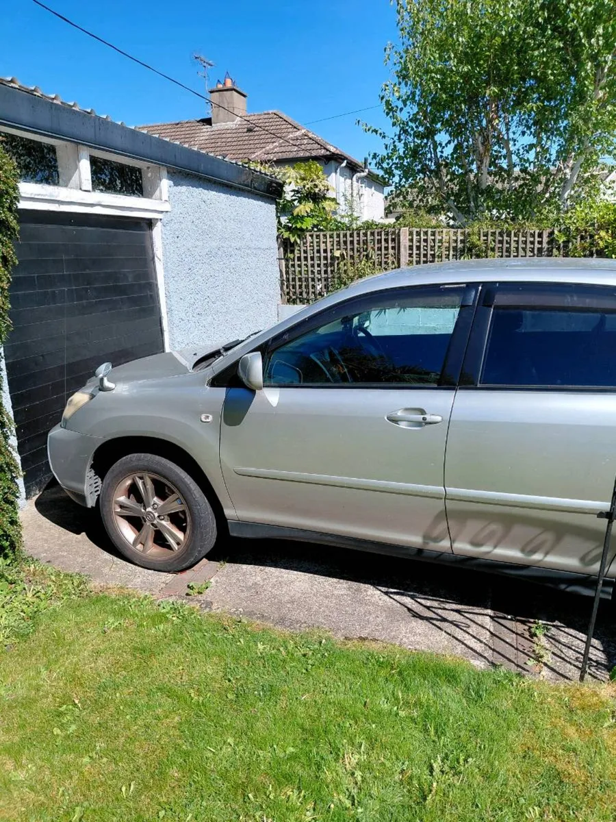 Lexus RX400 Toyota Harrier - Image 1