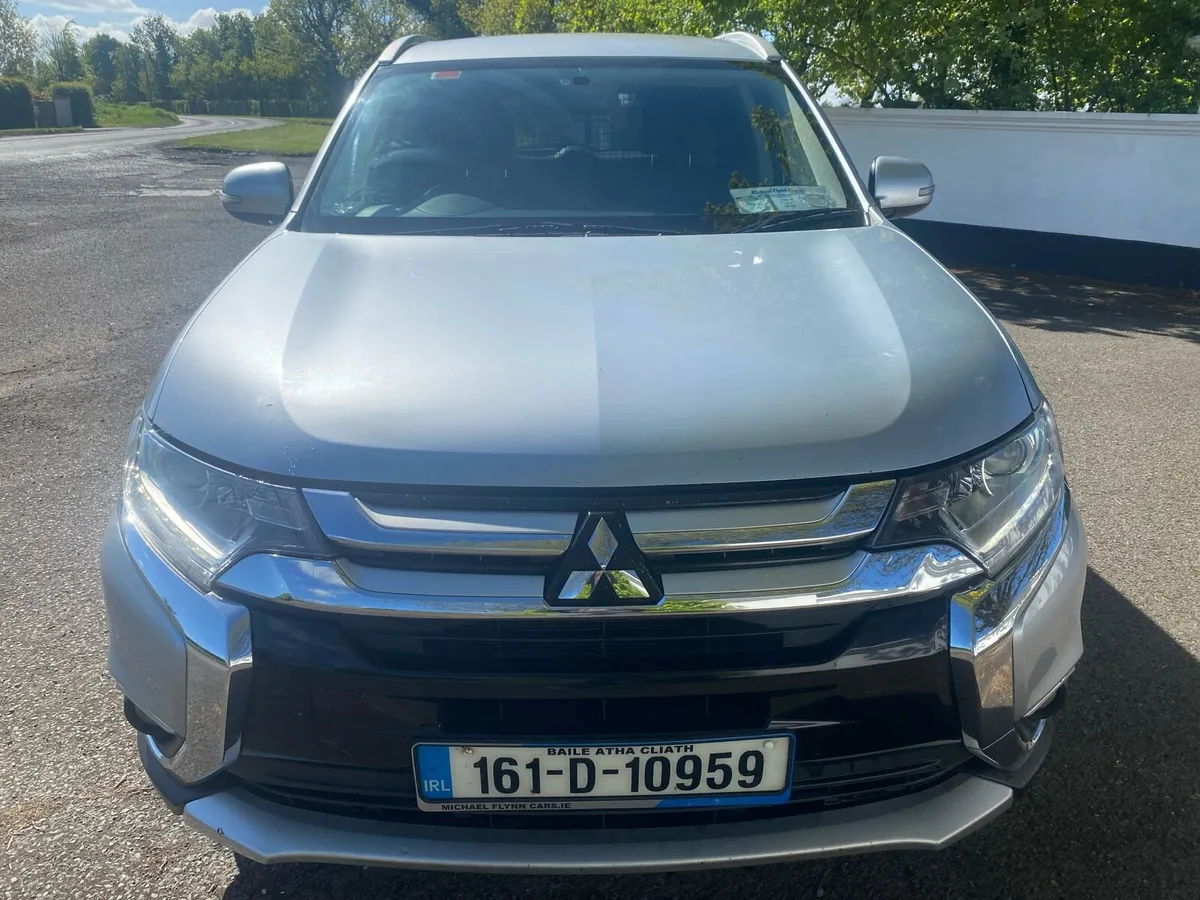 Mitsubishi Outlander 2.3 4x4 2 seat - Image 2