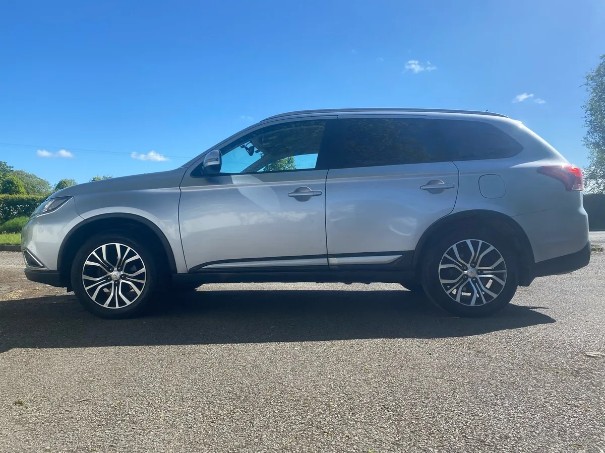 Mitsubishi Outlander 2.3 4x4 2 seat - Image 4
